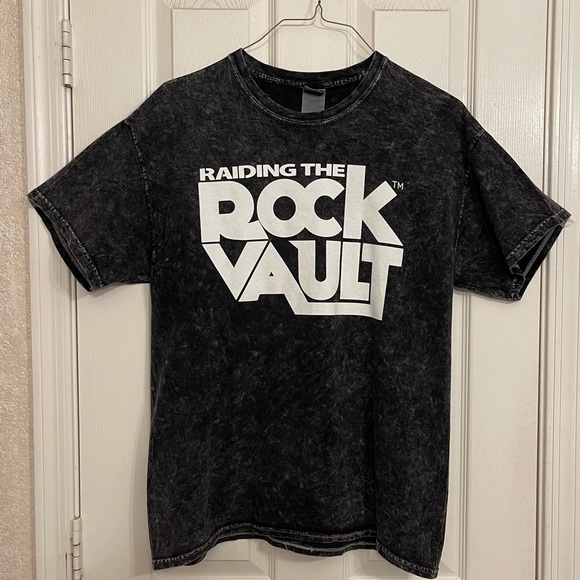 Other - RAIDING THE ROCK VAULT tee - L/XL heathered black & bold white print show tee